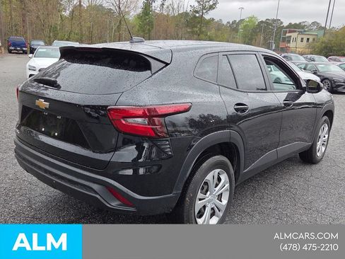 Used 2024 Chevrolet Trax LS FWD image 13