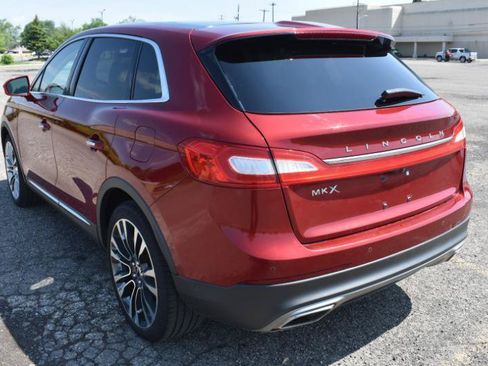 Used 2016 Lincoln MKX Reserve w/ Technology Package FWD image 5