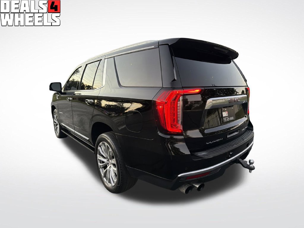 Used 2021 GMC Yukon Denali w/ Denali Premium Package AWD/4WD image 3