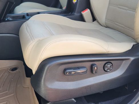 Used 2017 Honda CR-V Touring image 23