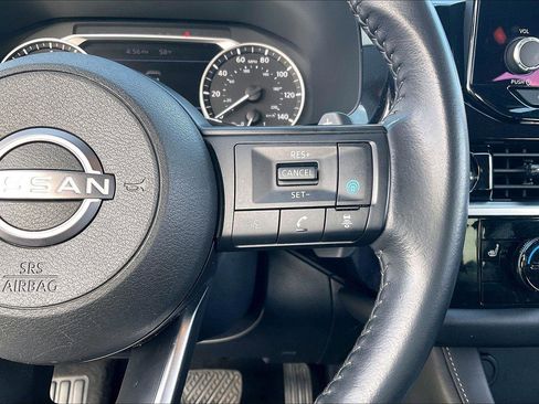 Certified 2024 Nissan Pathfinder SV image 20