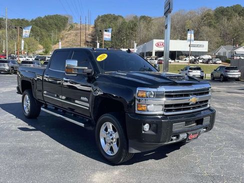 Used 2019 Chevrolet Silverado 2500 High Country w/ Duramax Plus Package AWD/4WD image 6