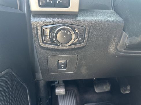 Used 2016 Ford F150 Lariat w/ Equipment Group 502A Luxury AWD/4WD image 18