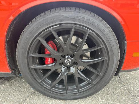 Used 2009 Dodge Challenger SRT8 w/ SRT Option Group II image 12