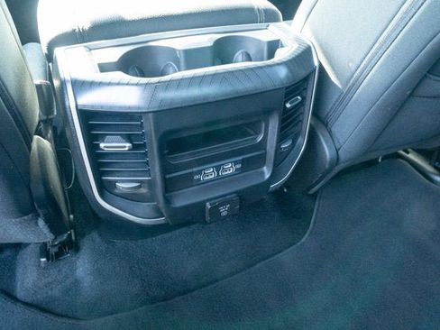Used 2025 RAM 1500 Big Horn AWD/4WD image 33