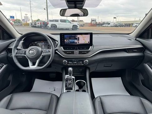 Used 2025 Nissan Altima 2.5 SL FWD image 7