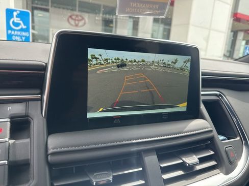 Used 2024 GMC Yukon SLE w/ Gmc Pro Safety Plus Package image 8