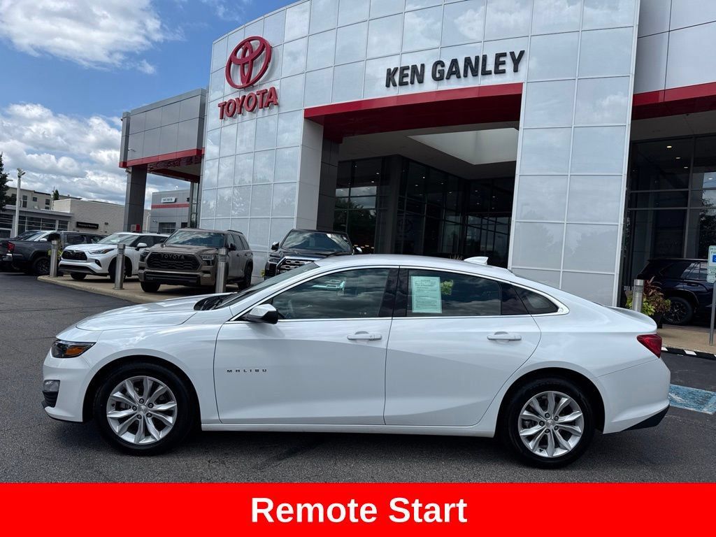 Used 2025 Chevrolet Malibu LT FWD image 3