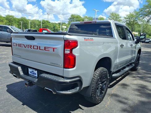 Used 2020 Chevrolet Silverado 1500 Custom Trail Boss w/ Custom Convenience Package AWD/4WD image 7