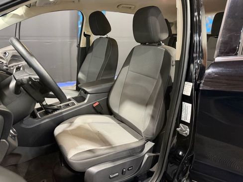 Used 2017 Ford Escape SE image 19