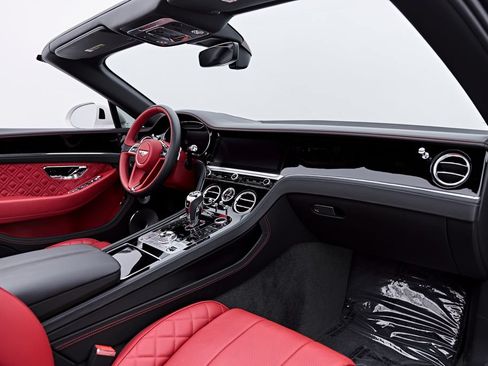 Used 2020 Bentley Continental GT AWD/4WD image 52
