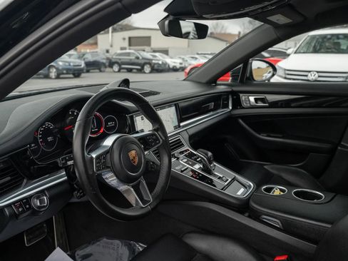 Used 2018 Porsche Panamera 4S image 6