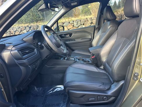 Certified 2025 Subaru Forester Limited image 14