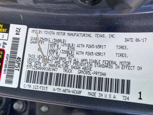 Used 2017 Toyota Tacoma TRD Sport w/ Premium & Technology Package AWD/4WD image 20