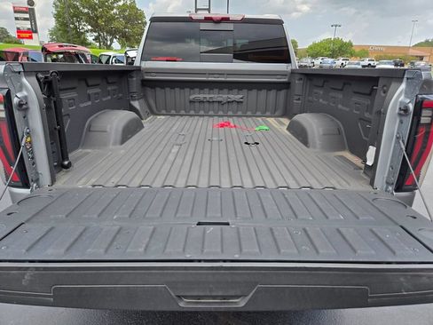 Used 2024 GMC Sierra 2500 AT4X AWD/4WD image 16
