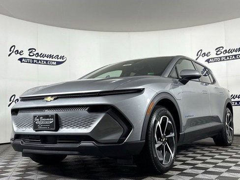 New 2026 Chevrolet Equinox EV LT image 3