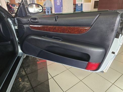 Used 2003 Chrysler Sebring Limited image 11