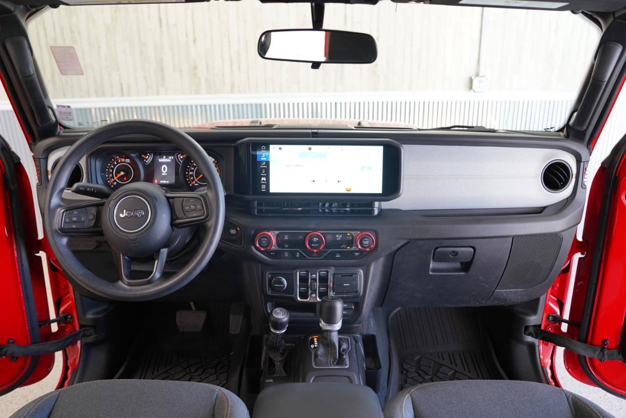 Used 2024 Jeep Gladiator Sport AWD/4WD image 17