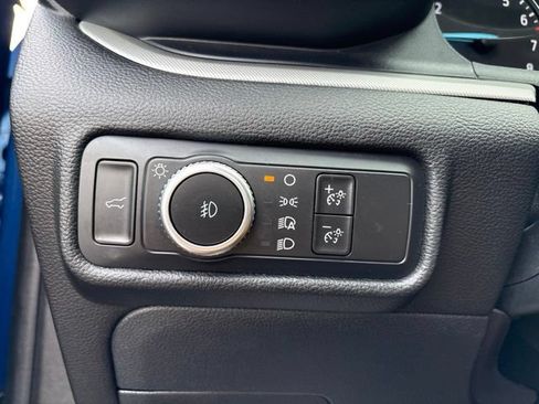 Used 2022 Ford Explorer XLT w/ Equipment Group 202A AWD/4WD image 26