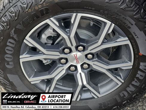 New 2026 GMC Acadia AT4 w/ Luxury Package image 35