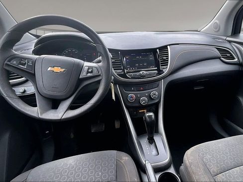 Certified 2022 Chevrolet Trax LS w/ Tint and Cruise Package image 12