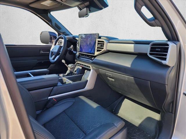 Used 2025 Toyota Tundra Limited AWD/4WD image 26