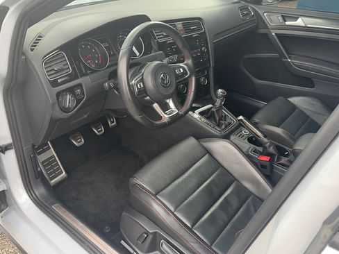 Used 2019 Volkswagen Golf 4-Door FWD image 6