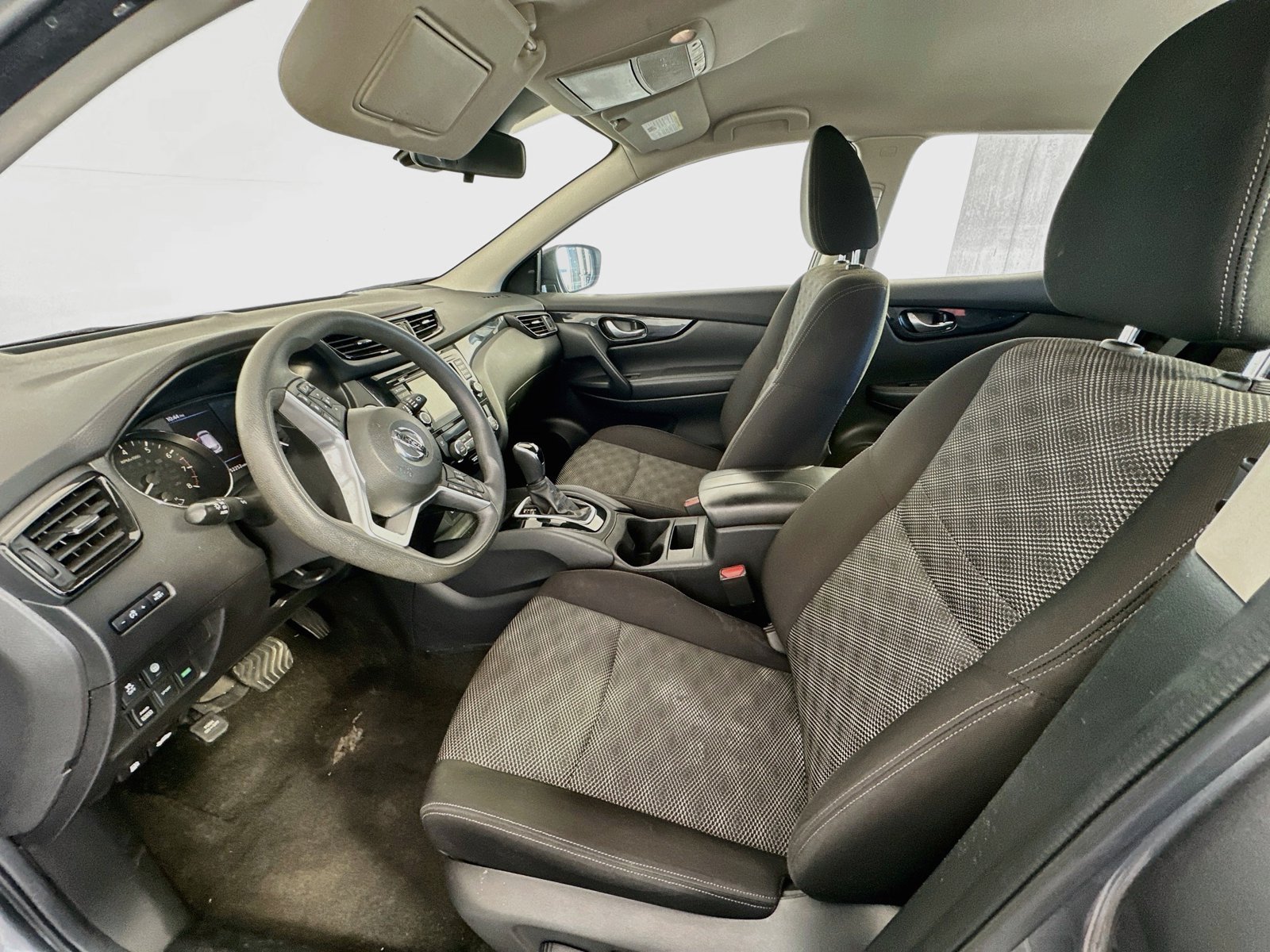 Used 2020 Nissan Rogue Sport SV AWD/4WD image 18
