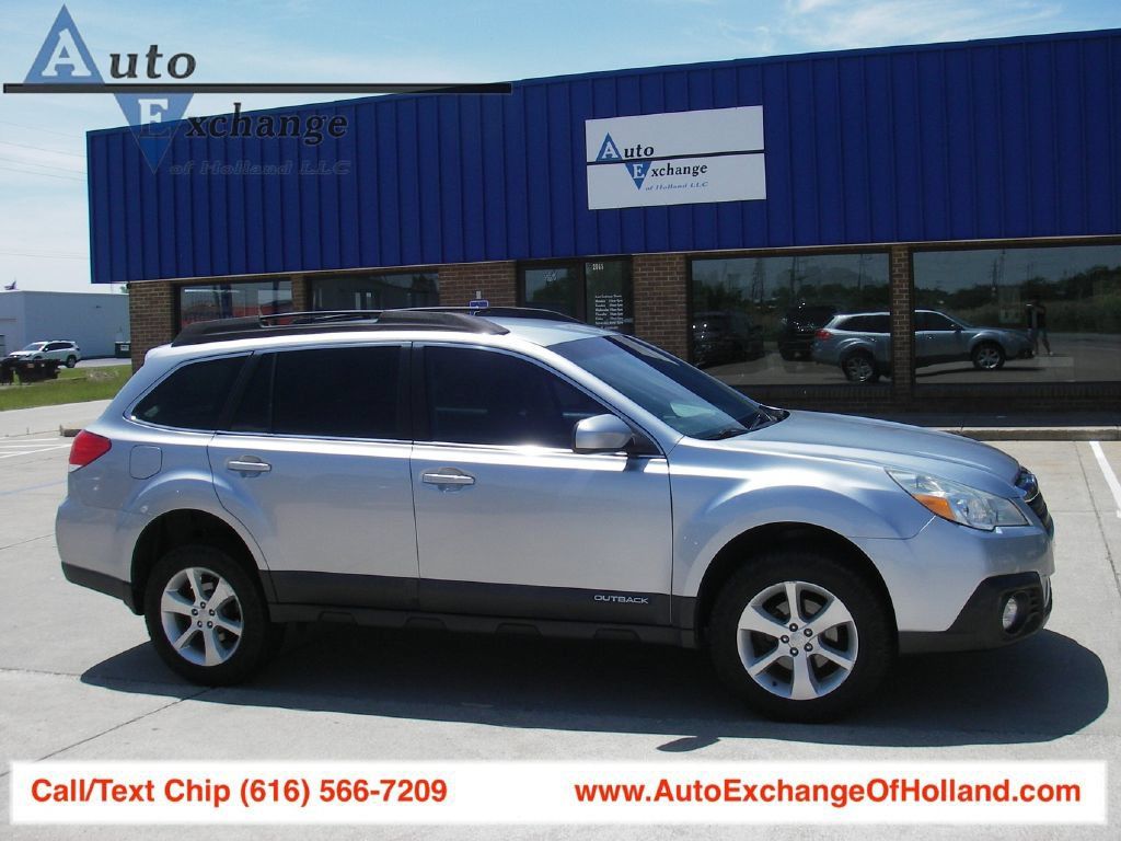 Used 2013 Subaru Outback 2.5i Premium w/ Popular Pkg 1A AWD/4WD image 1