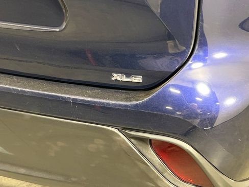 Used 2021 Toyota Highlander XLE image 43