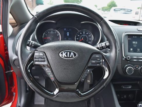 Used 2017 Kia Forte S FWD image 22
