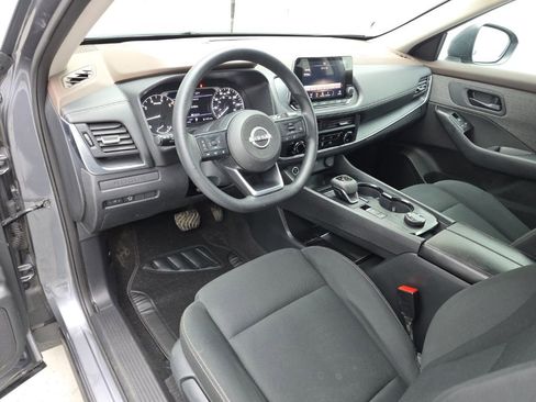 Used 2023 Nissan Rogue S image 10