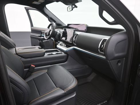 New 2025 Ford Expedition Tremor image 16