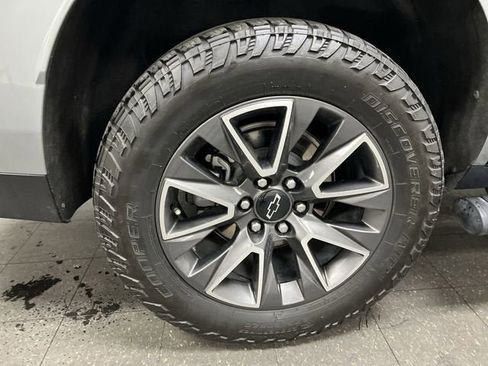 Certified 2024 Chevrolet Tahoe Z71 w/ Luxury Package AWD/4WD image 33