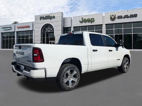 New 2026 RAM 1500 Express AWD/4WD image 4