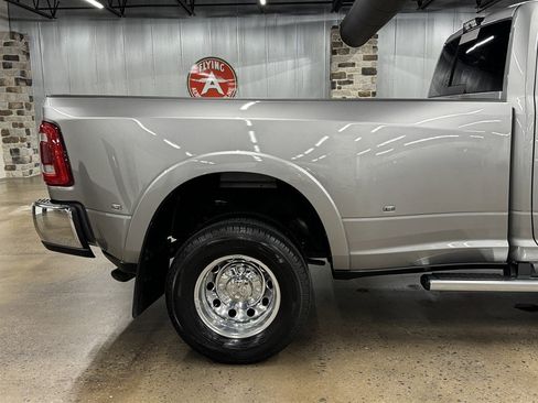 Used 2021 RAM 3500 Laramie AWD/4WD image 17