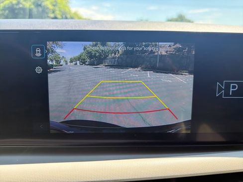 Used 2025 Hyundai Tucson SEL FWD image 16