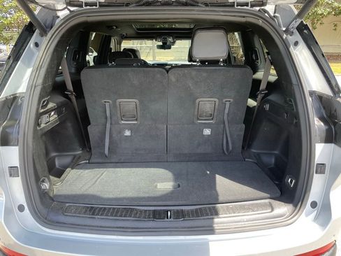 Used 2024 Jeep Grand Cherokee L Limited w/ Luxury Tech Group II image 7