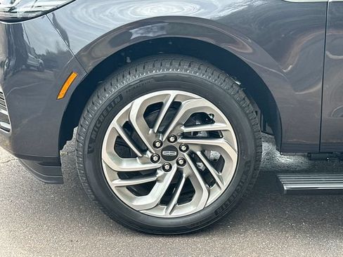 New 2026 Lincoln Navigator L Reserve AWD/4WD image 13