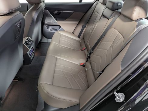 New 2027 BMW 530i xDrive AWD/4WD image 32