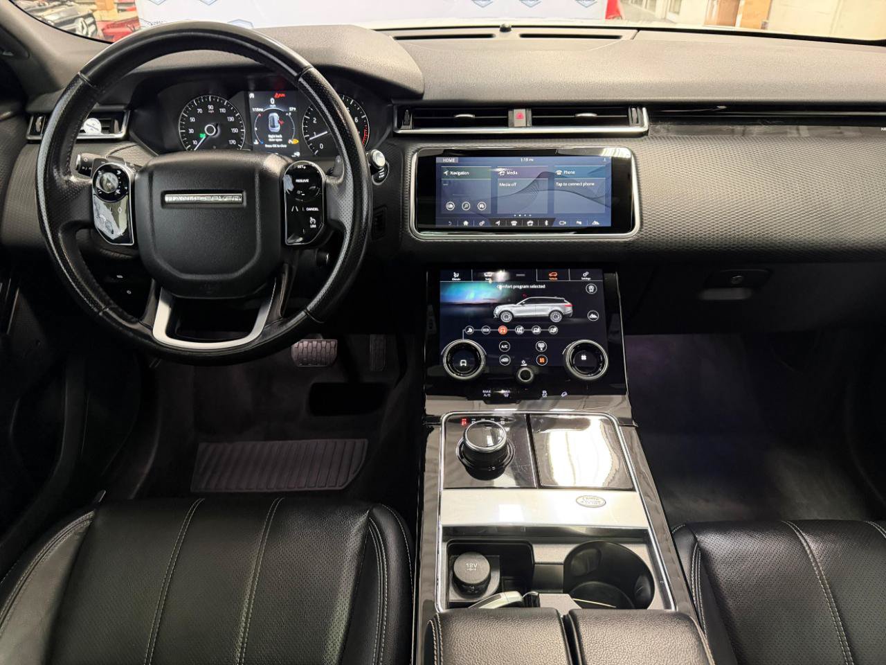 Used 2018 Land Rover Range Rover Velar S AWD/4WD image 30