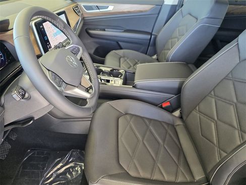 New 2026 Volkswagen Atlas SE image 9