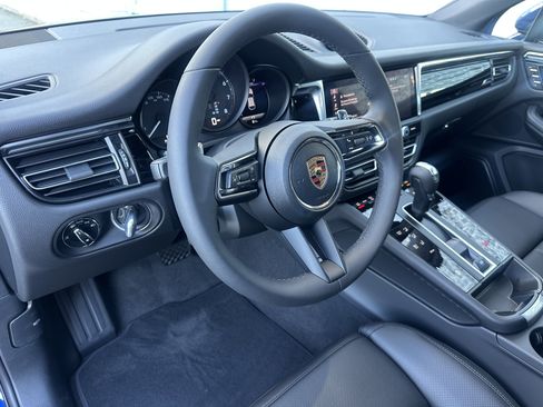 New 2026 Porsche Macan AWD/4WD image 4