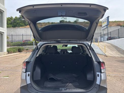 Used 2025 Kia Sportage LX image 30