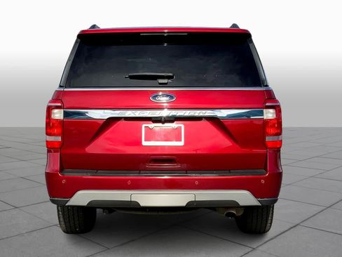 Used 2019 Ford Expedition XLT image 4
