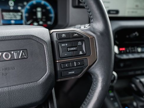 Certified 2024 Toyota Land Cruiser Base image 33