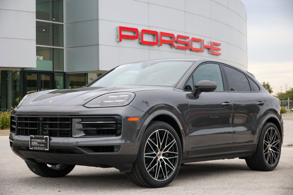 Certified 2024 Porsche Cayenne Coupe AWD/4WD image 6