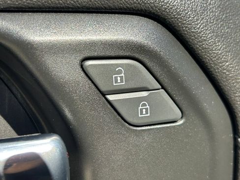 Used 2019 GMC Sierra 1500 SLE w/ SLE Value Package RWD image 23