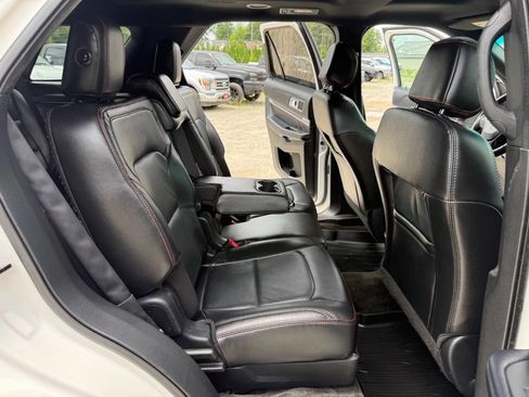Used 2017 Ford Explorer Sport w/ Equipment Group 401A AWD/4WD image 34