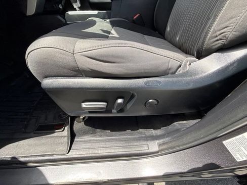 Used 2016 Toyota Tundra SR5 w/ SR5 Upgrade Package RWD image 6